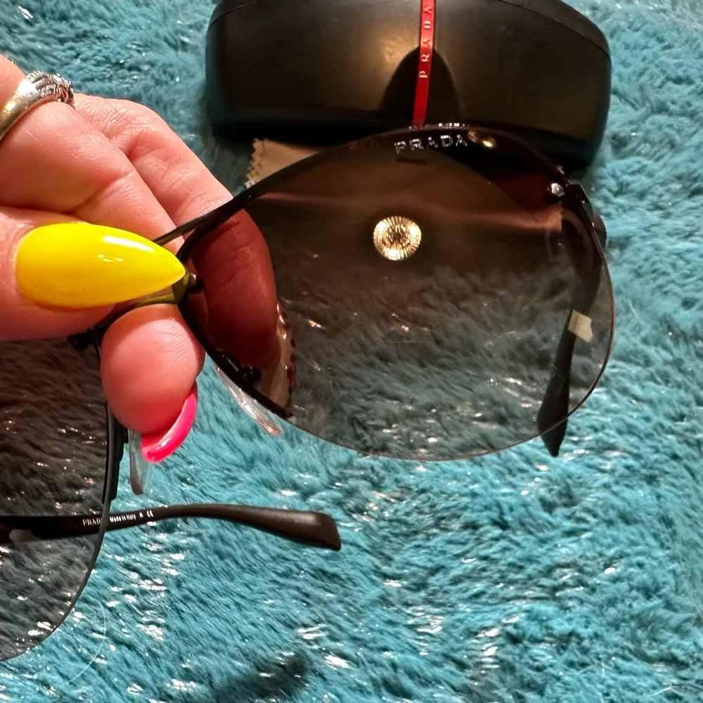 PRADA LINEA ROSSA - Picture 3 of 5